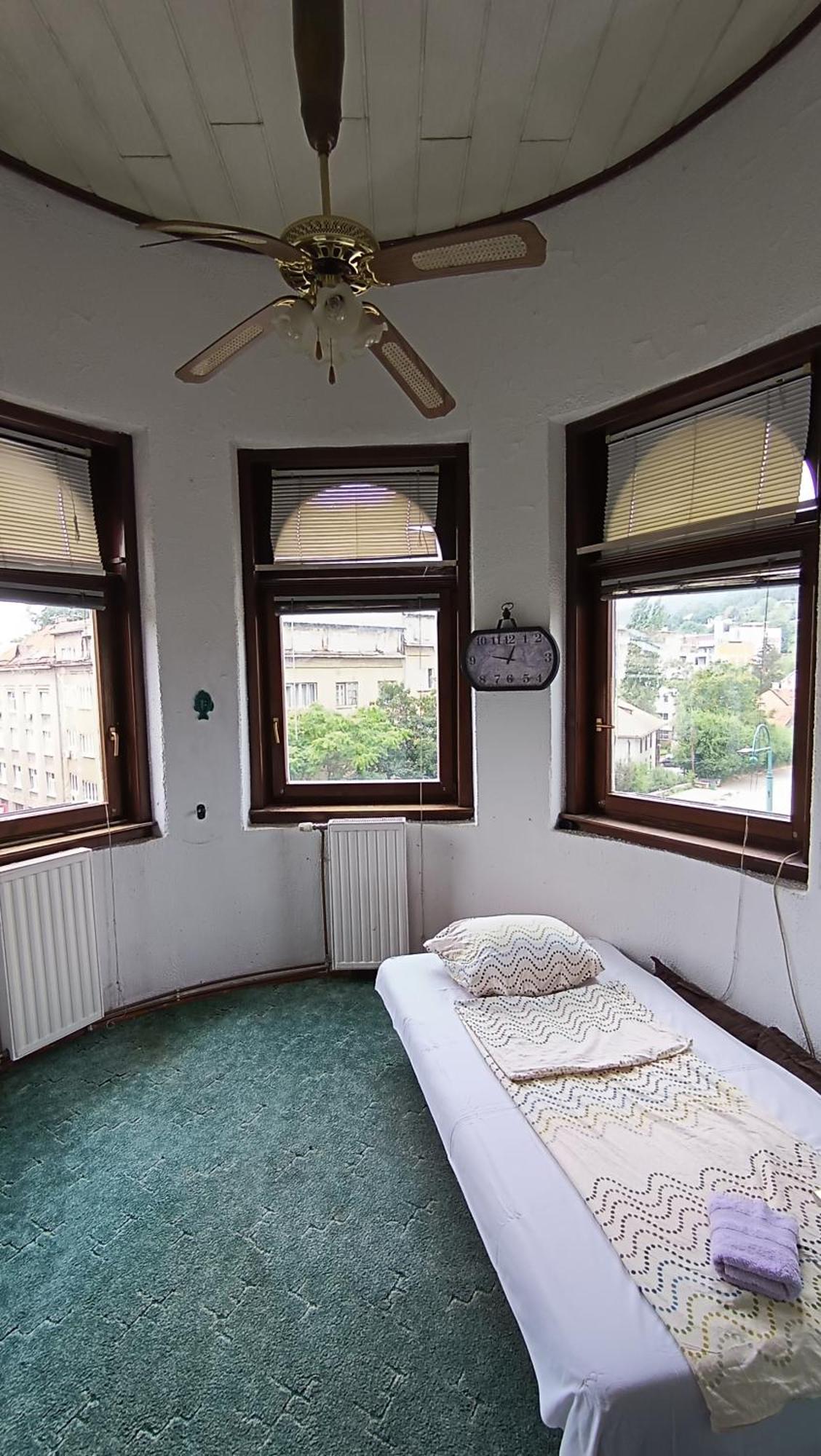 Maria'S Tower Apartment Sarajevo Ngoại thất bức ảnh